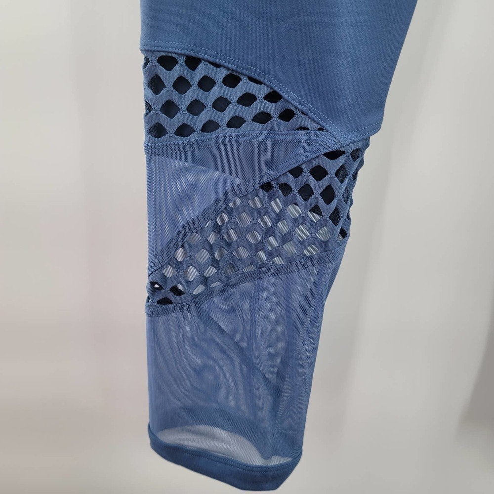 VICTORIA'S Secret PINK Ultimate Leggings Laser Cut and Mesh Detail Size S - Picture 5 of 6